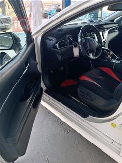 تۆیۆتا کامری